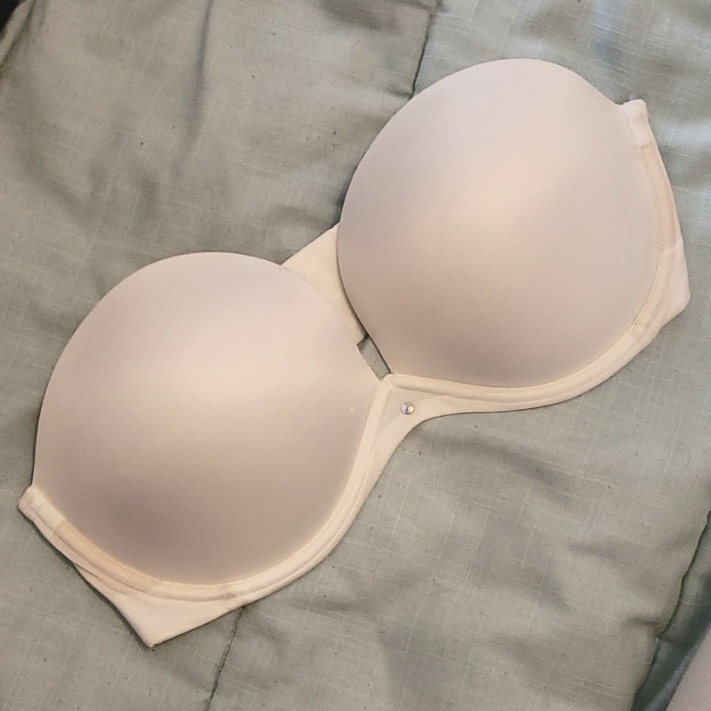 Like New convertible strapless Victoria Secret 34DD